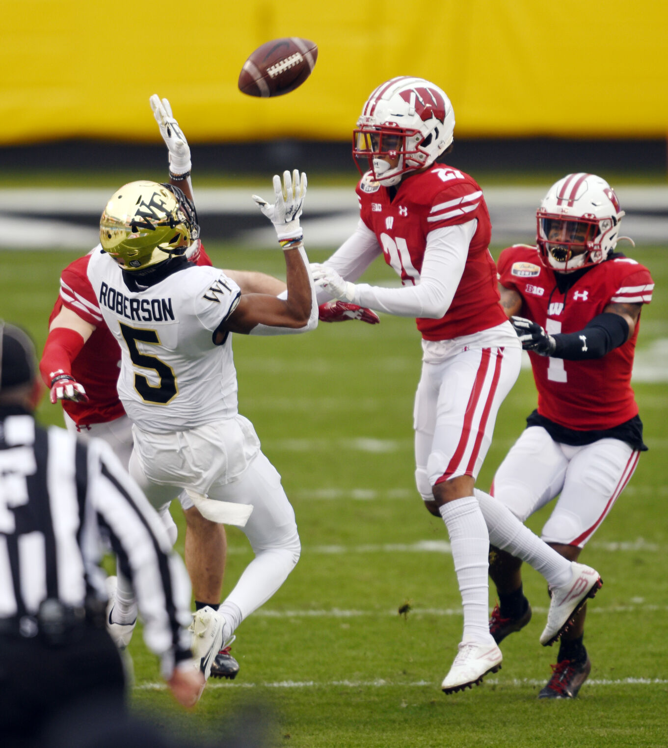 Wisconsin Wake Forest Duke's Mayo Bowl